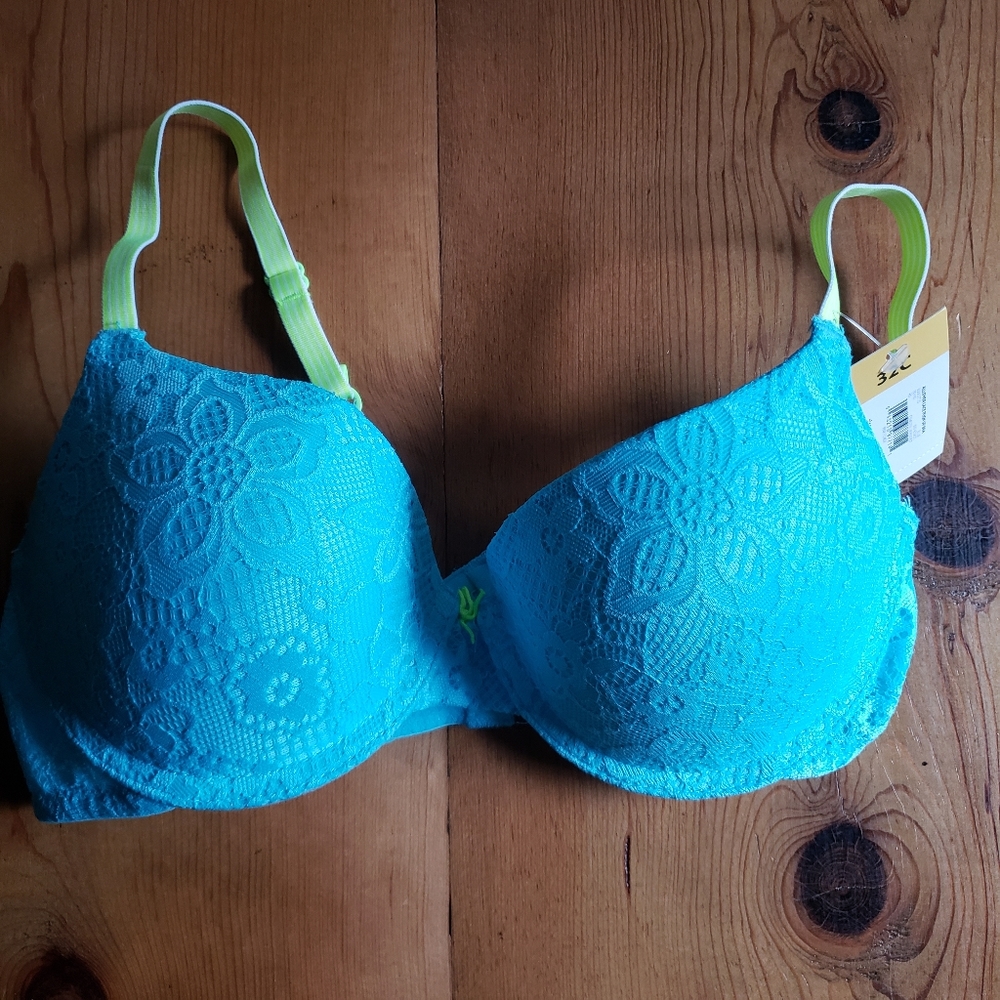 All-Over Lace Pushup Bra